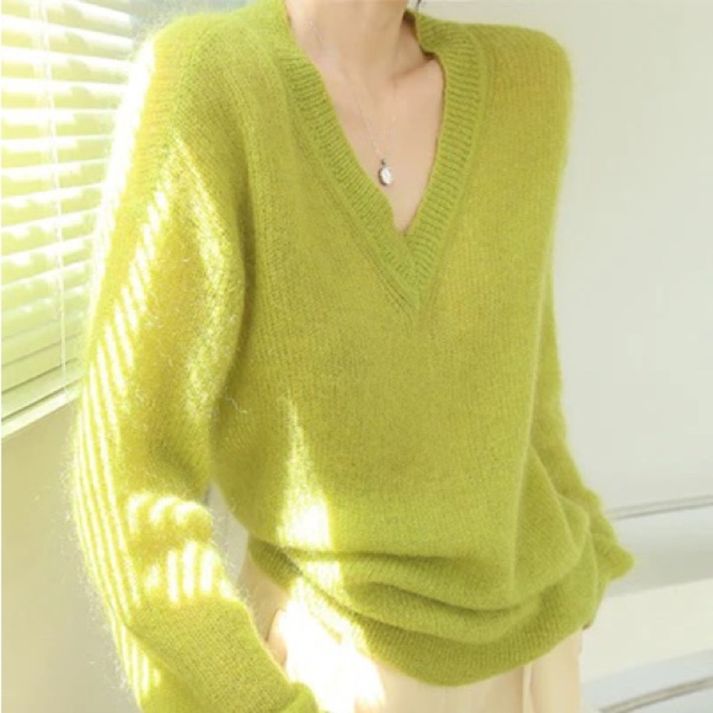 NWT Commense v neck sweater